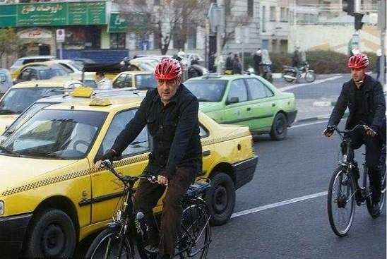 شهردار تهران امروز با دوچرخه به محل کار رفت + عکس