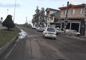 خیابان پر دست‌انداز در املش + فیلم