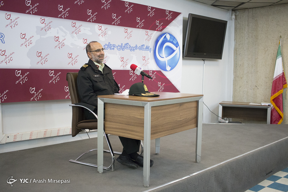 شناسایی و دستگیری ۷۲۷ اخلالگر بازار ارز و سکه/ جلوگیری از قاچاق میلیون‌ها لیتر سوخت از مرز‌های کشور/ ۷ باند تهیه و توزیع ارز‌های تقلبی منهدم شدند