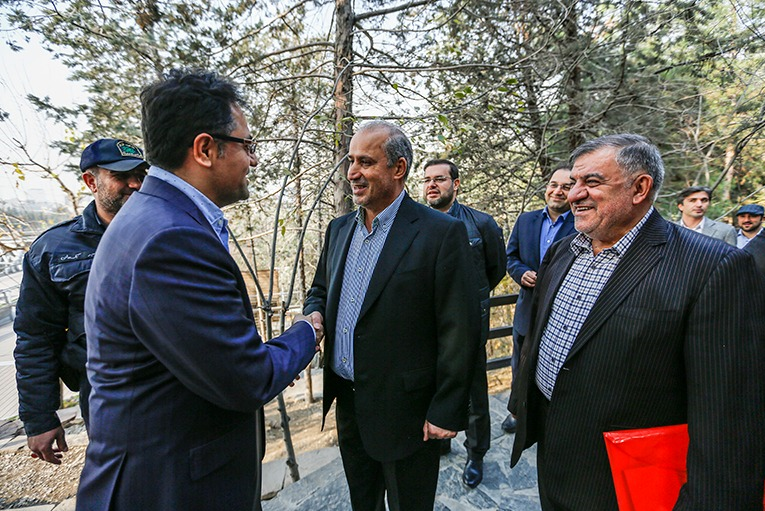 ملی پوشان فوتبال ایران زیر بلندترین پرچم کشورمان سوگند یاد می‌کنند