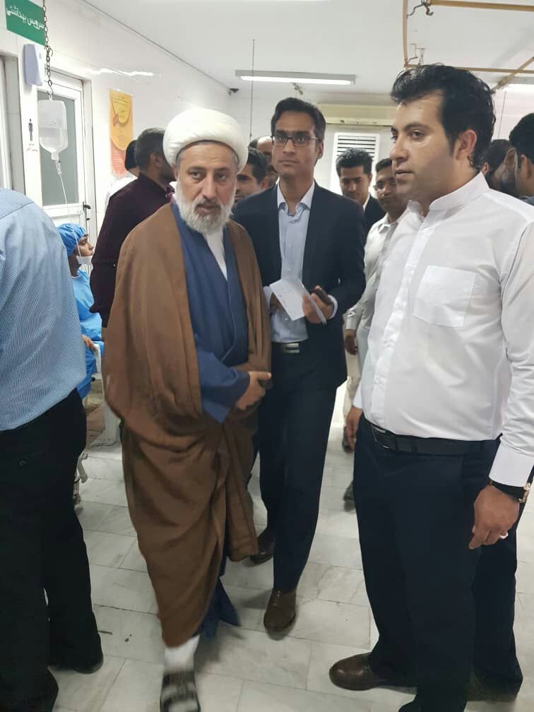 بازدید نماینده رییس دانشکده علوم پزشکی ایرانشهر از مجروحین حادثه چابهار + عکس
