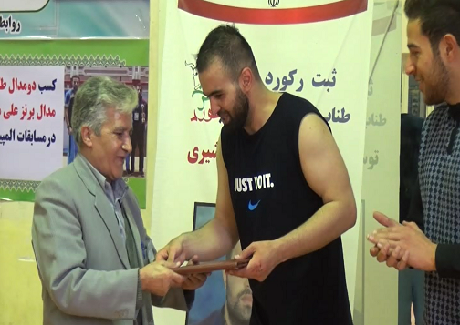 ورزشکار اردبیلی رکورد طناب&zwnj;زنی استقامت کشور را شکست