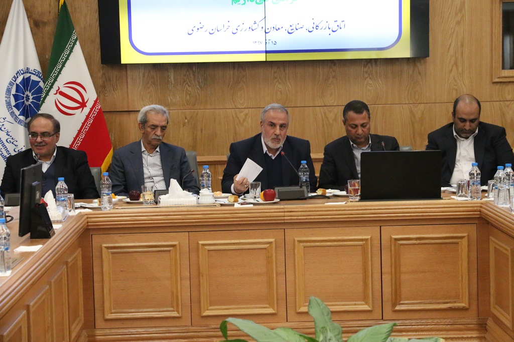نباید همه اقدامات انجام شده را تخطئه کرد/ مخاطب مشکلات امروز نه فقط دولت بلکه همه بخشهاست
