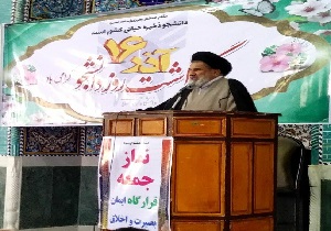 دانشجویان در مسائل علمی و سیاسی نقش آفرین هستند / مدیریت در اختیار جوانان قراره داده شود