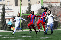 لیگ فوتبال بانوان آغاز شد / تساوی ملوان و گلباران سپاهان در خانه