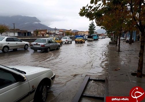 بارش باران و سریال همیشگی آبگرفتگی معابر شهر خرم آباد
