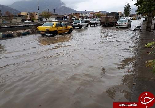 بارش باران و سریال همیشگی آبگرفتگی معابر شهر خرم آباد