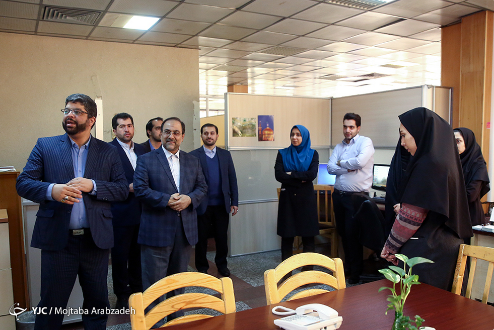 دبیرشورای عالی انقلاب فرهنگی از باشگاه خبرنگاران جوان بازدید کرد