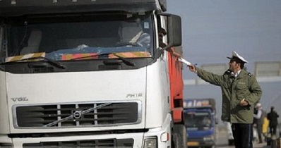 فعالیت پنج تیم ضربتی برای برخورد با تخلفات شبانه کامیون‌ها در شهر اصفهان