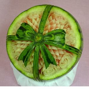 تزیین هندوانه شب یلدا 1397 / جدیدترین مدل های هندوانه مخصوص شب یلدا