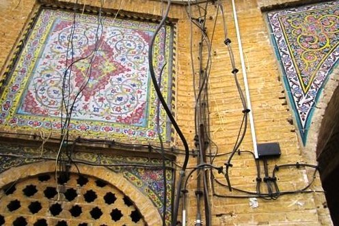 وضعیت سیم کشی برق در بازار وکیل ناایمن است