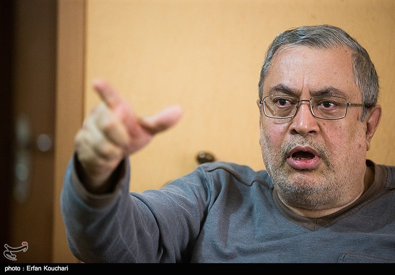 روحانی به بسیاری از وعدههایش عمل نکرد/احمدینژاد کاری کرد که ده «جمنا» نمیتواند «جمعنا» شود روحانی به بسیاری از وعدههایش عمل نکرد/احمدینژاد کاری کرد که ده «جمنا» نمیتواند «جمعنا» شود