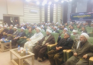 برگزاری دوره آموزشی بصیرتی پرچمداران دین و اندیشه روحانیون اهل سنت در ارومیه