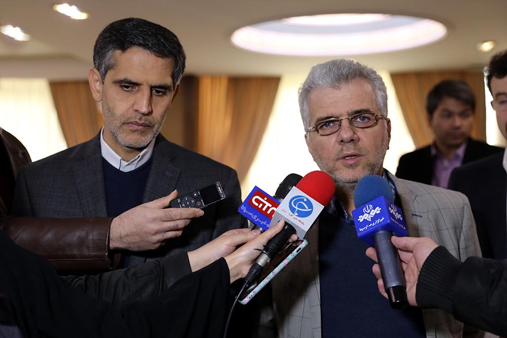پرهزینه بودن سایر روش&zwnj;های تبلیغاتی عامل گسترش پیامک&zwnj;های تبلیغاتی/ ایجاد پوشش اینترنت پرسرعت مسیرهای ریلی تا پایان سال آینده
