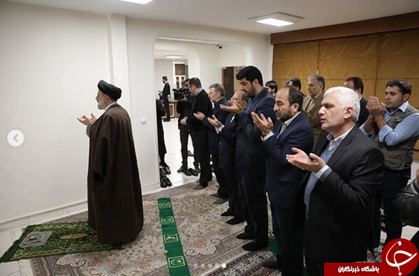 استقبال پرشور دانشجویان دانشگاه شهید بهشتی از حضور حجت&zwnj;الاسلام رئیسی در این دانشگاه+عکس