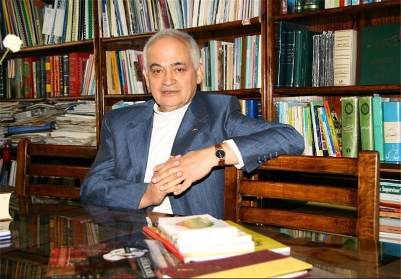 هرکسی باید حد و حدود خود را بشناسد/ از سلبریتی‌ها نظر نخواهید!