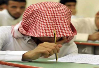 ناگفته&zwnj;های معلم زبان کودکی بن&zwnj;سلمان از تنبلی و بی ادبی&zwnj;اش/همسر ملک سلمان چگونه زاغ سیاه آموزگار جوان را چوب می&zwnj;زد؟