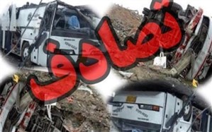 کامیون، آمبولانس اورژانس را له کرد/ مصدومیت تکنسین و راننده اورژانس