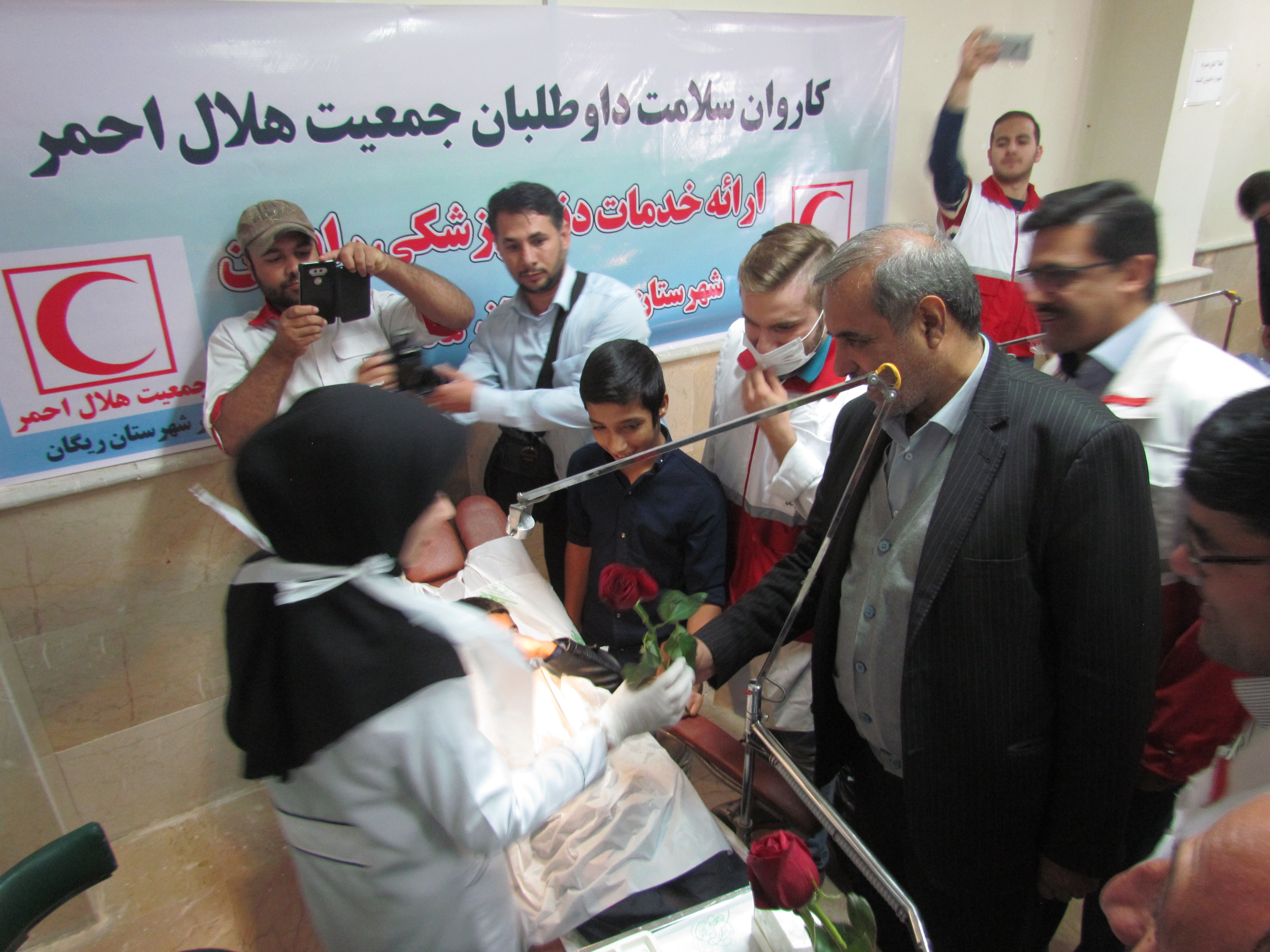 ارائه رایگان خدمات سلامت دندانپزشکی توسط کاروان نوعدوستی