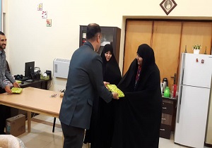 نقد کتاب " چگونه کتاب بخوانیم" در کتابخانه عمومی ثامن الائمه (ع)