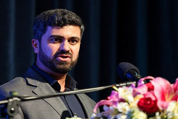 کتابخوانی شاخصه پیشرفت و توسعه یک جامعه محسوب می‌شود/کتاب خواندن نباید یک امر تشریفاتی باشد