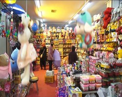 آغاز به کار نمایشگاه کودک و نوجوان در همدان