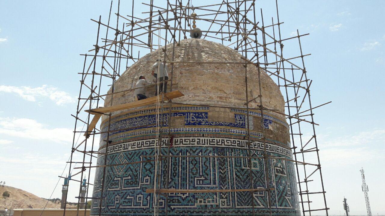 کار ساخت و بازسازی ۱۹ امامزاده در حال انجام است