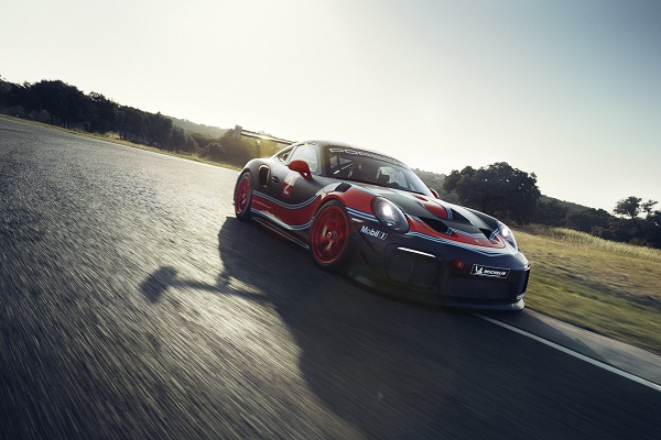 پورشه 911 GT2 RS Clubsport برای حضور در مسابقات بین&zwnj;المللی ساخته می&zwnj;شود +تصاویر
