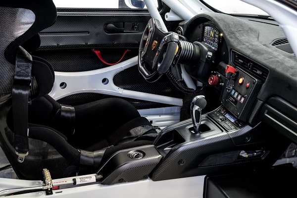 پورشه 911 GT2 RS Clubsport برای حضور در مسابقات بین&zwnj;المللی ساخته می&zwnj;شود +تصاویر