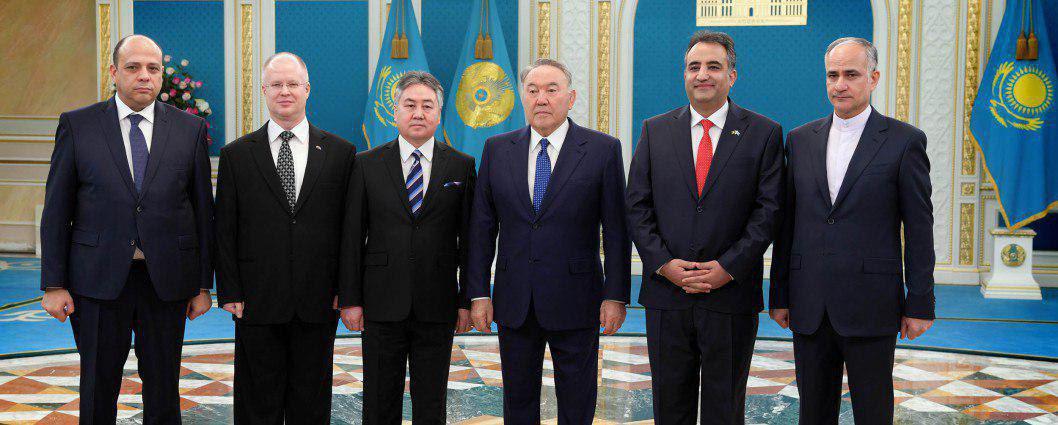 اعطای استوارنامه سفیر ایران به رئیس جمهور جمهوری قزاقستان