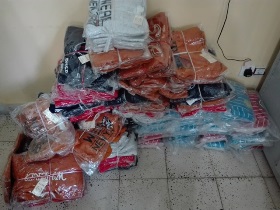 کشف لباس قاچاق از یک پژو در آستارا