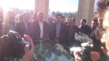 وزیر ارشاد وارد کاشان شد
