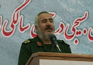 دانشجویان بسیجی اردبیل با شعار من انقلابی ام تجمع کردند