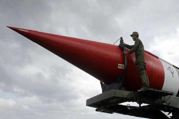 وحشت واشنگتن از قو&zwnj;های سفید در حیاط خلوت خود