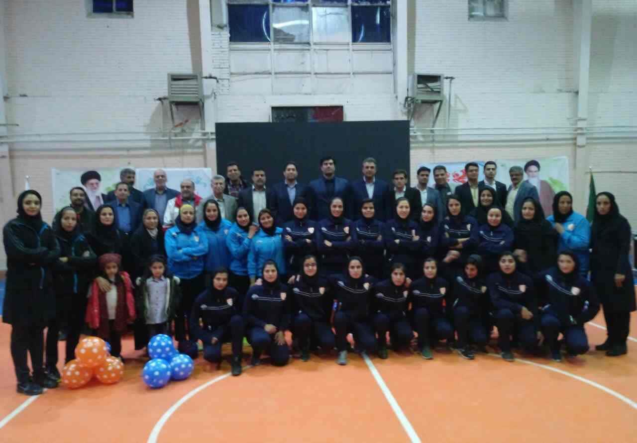 جدال بانوان فوتسالیست ۶ استان کشور در شهربابک