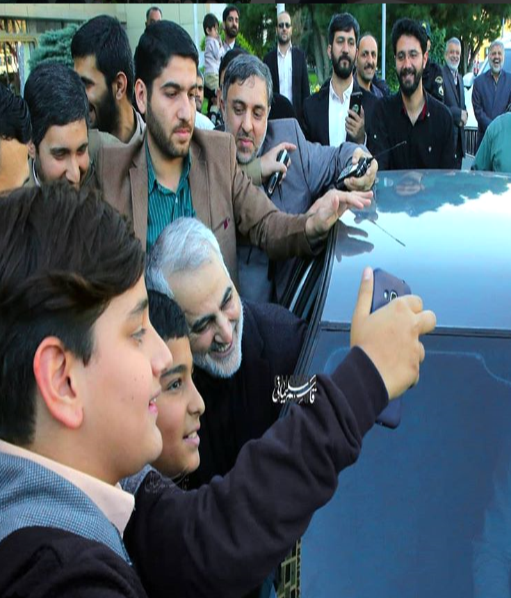 سلفی فرزندان شهدا با سردار سلیمانی +تصاویر