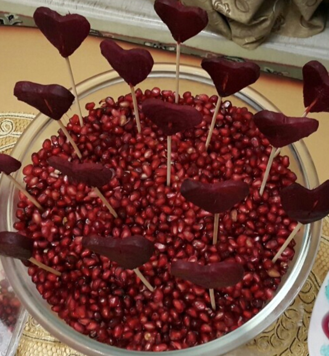 خوراکی&zwnj;های اصلی شب یلدا+ فوايد و نكات سلامتى انار