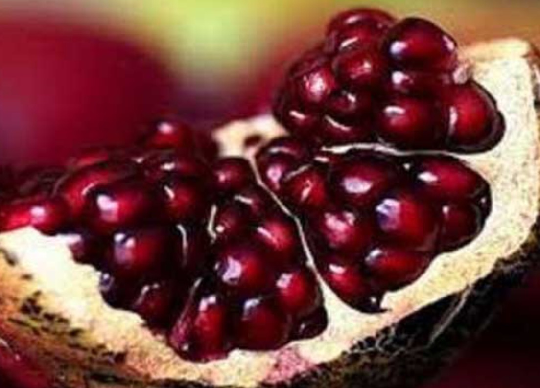 خوراکی&zwnj;های اصلی شب یلدا+ فوايد و نكات سلامتى انار