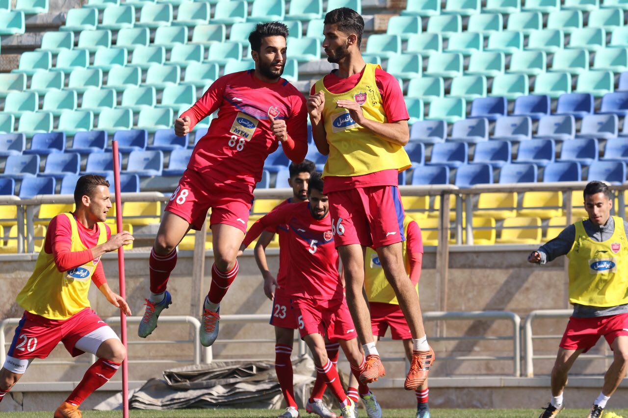 پول تو جیبی بازیکنان پرسپولیس پس از دیدار برابر پارس جنوبی جم