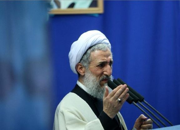 دشمن از طریق نفوذ در شبكه های مجازی بی شناسنامه اعتقادات را بمباران می كند