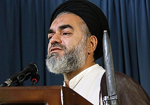 مردم اصفهان ۱۵ سال است که از سر عزت سکوت کرده‌اند