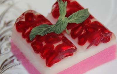 طرز تهیه خوراکی&zwnj;های متنوع با انار