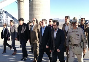 کارخانه سیمان باقران زیرساخت اصلی صادرات استان