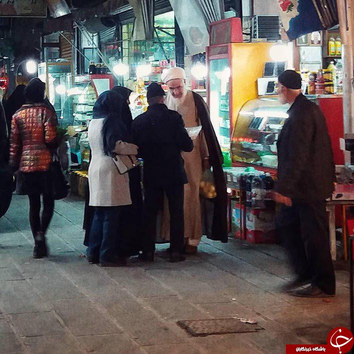 نماینده رهبر انقلاب بدون محافظ شخصی در بازار +عکس