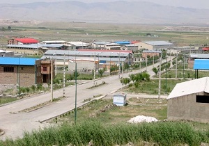 بازدید مسئولان استانداری آذربایجان غربی از واحدهای تولیدی در ارومیه