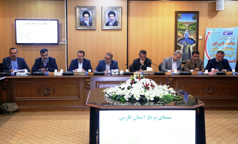 انتخاب محصول جایگزین برنج متناسب با هر منطقه که دارای توجیه اقتصادی است، ضروری است