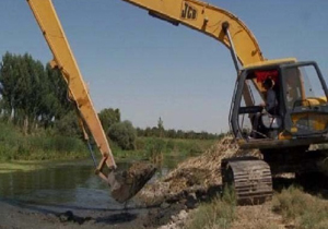 آغاز لایروبی زهکش‌های منتهی به تالاب کانی برازان مهاباد