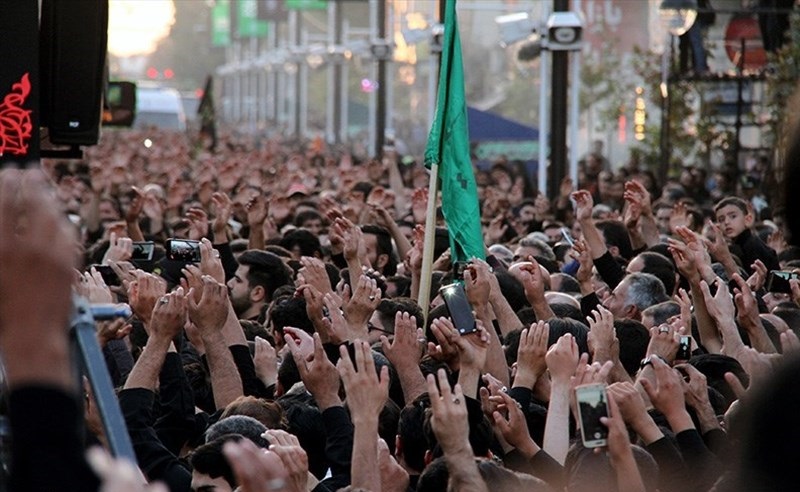 حرکت دسته عزاداران بانوی کرامت از تهران تا قم