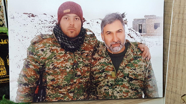 ناگفتههای خانواده شهید مدافع حرم که در چهل روز ۴۰ داعشی را به هلاکت رساند/ شما با چه مبلغی حاضر به فرستادن عزیزتان در دهان تروریستها خواهید شد؟ ناگفتههای خانواده شهید مدافع حرم که در چهل روز ۴۰ داعشی را به هلاکت رساند/ شما با چه مبلغی حاضر به فرستادن عزیزتان در دهان تروریستها خواهید شد؟