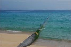 قاچاق سوخت از پمپ بنزين تا کف دريا + فیلم